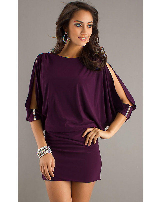 Short Dress with three quarter sleeve Length Sleeves